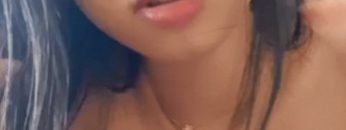 Brown Bibir Seksi