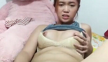 Elena ABG Ketagihan DIldo