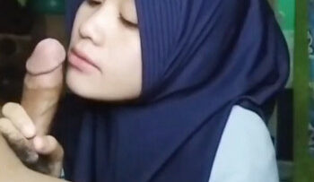 Hijab Nyepong DiDapur.jpg