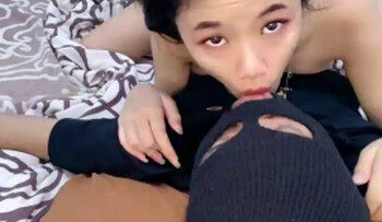 LOVIA Ngewe Crot Dalam.jpg